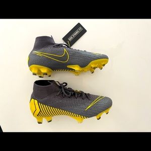 Nike Mercurial Soccer Cleats Size 4.5 - Never Used
